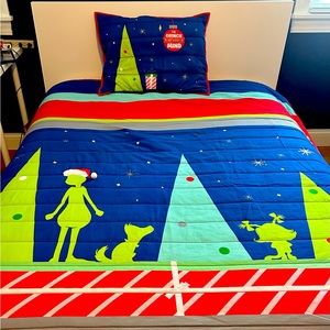 Grinch Quilt and Sham